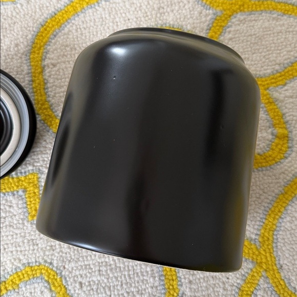 NWT Rae Dunn SKULLS AND BONES Large Canister - Picture 6 of 7